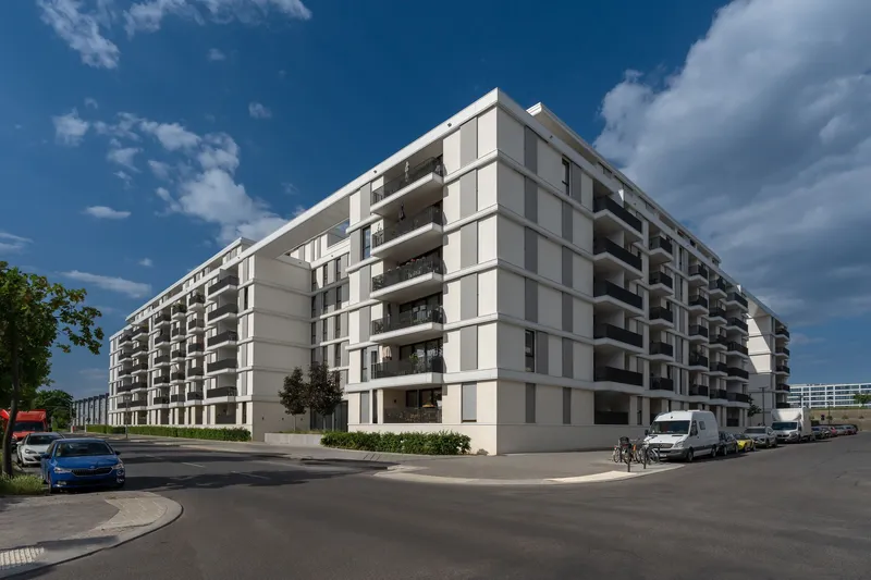 Wunderschöne * 2 Zimmer Wohnung * Balkon * TG Stellplatz * Einbauküche * Ab 01.10.2026 — photo 1